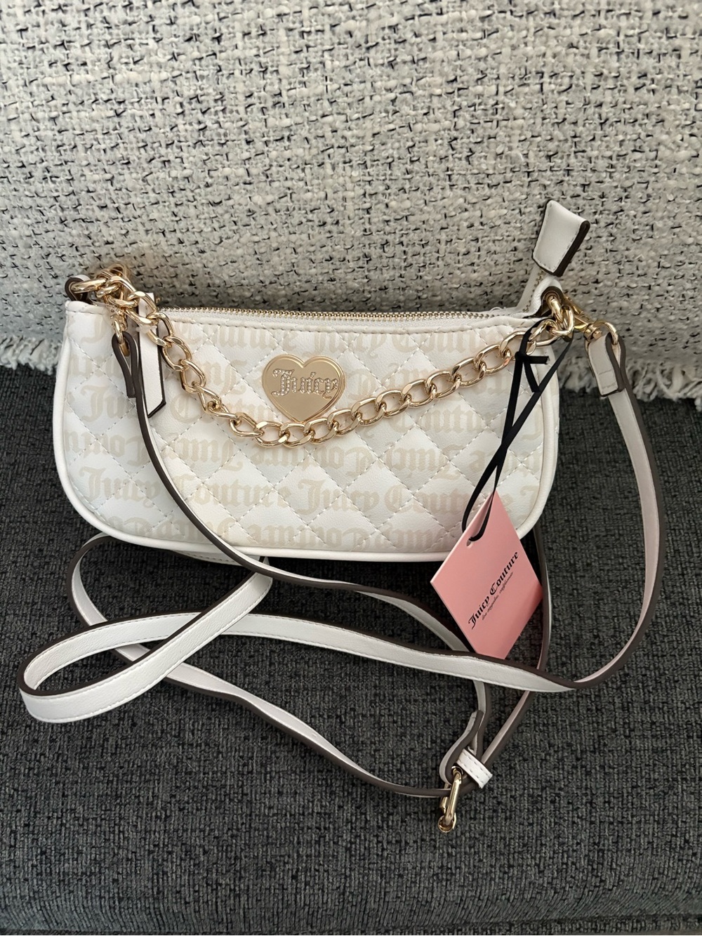 Juicy Couture White Quilted Heart Logo Mini Shoulder Bag with Gold Chain - Picture 2 of 3